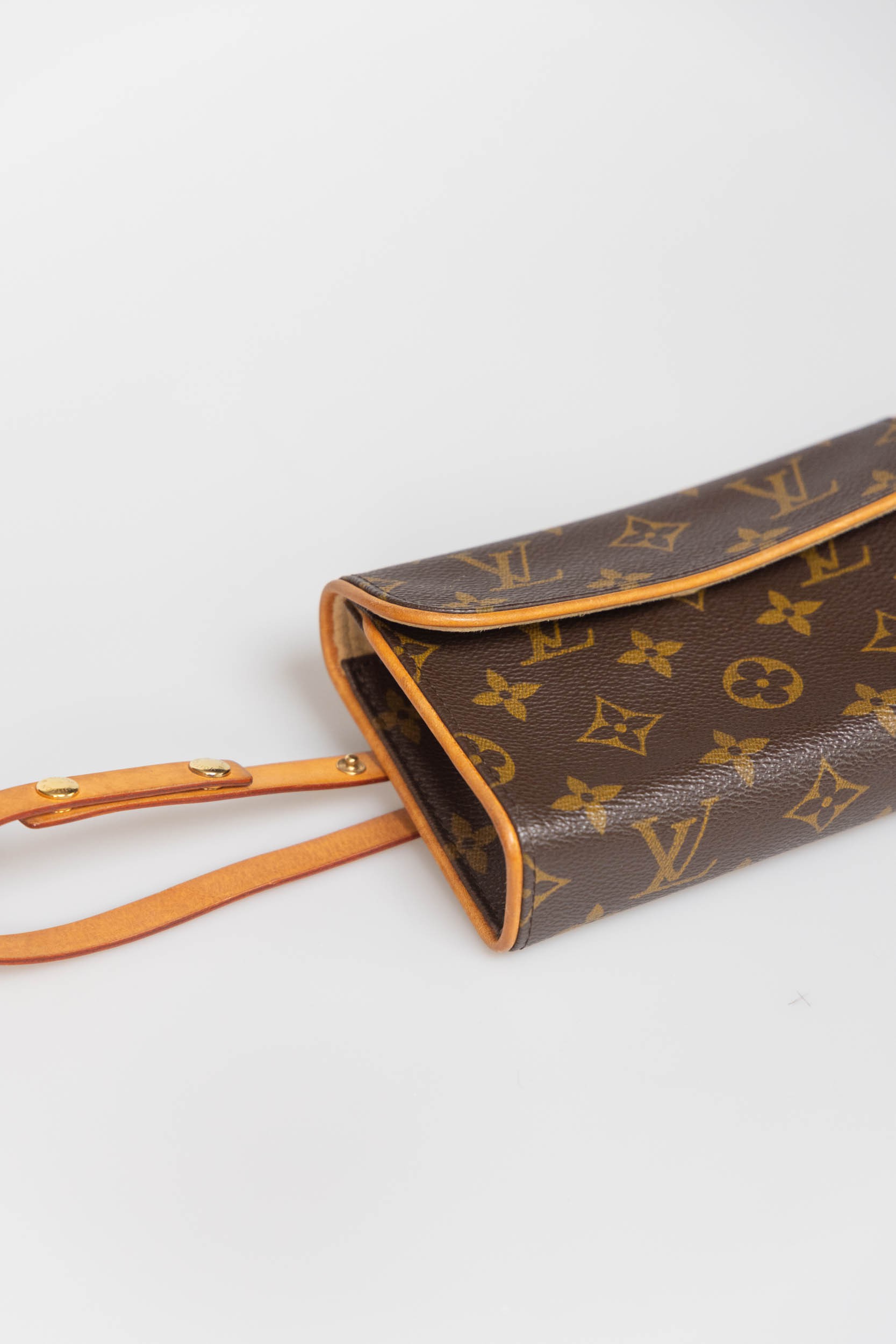 Pochette Florentine Monogram – Keeks Designer Handbags