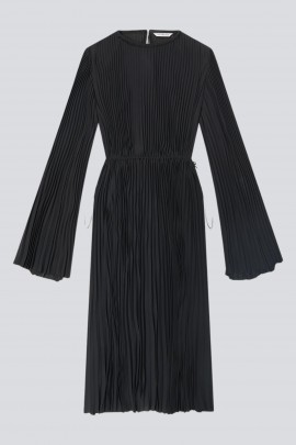 Robe plissée en crèpe technique