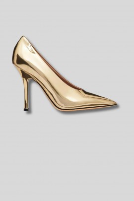 Gold leather pumps