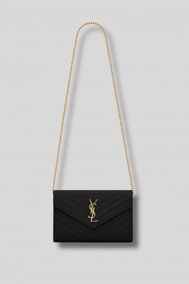 Chain wallet bag in black grained leather