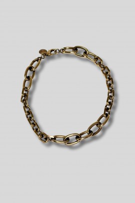 Wide gold link chain