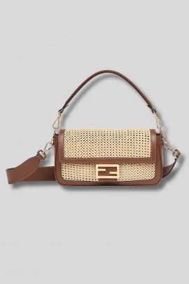 Baguette in macramé raffia and brown leather