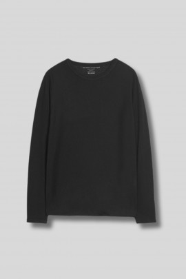 Black fine cashmere sweater