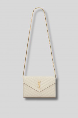 Wallet bag on white leather chain