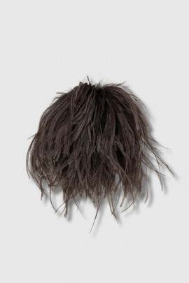 Broche en plumes d'autruche marron