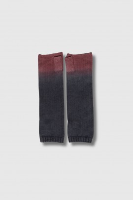 Burgundy cashmere mittens