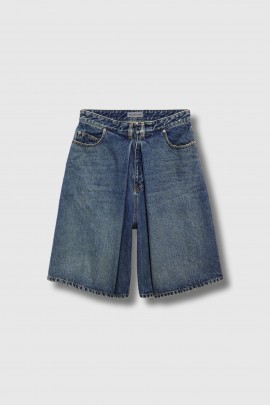 Loose-fitting vintage blue denim Bermuda shorts