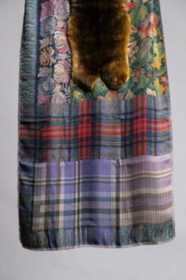 Foulard avec empiècement en fourure