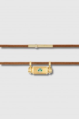 Clover Smash Locket necklace with leather cord in 18K yellow gold