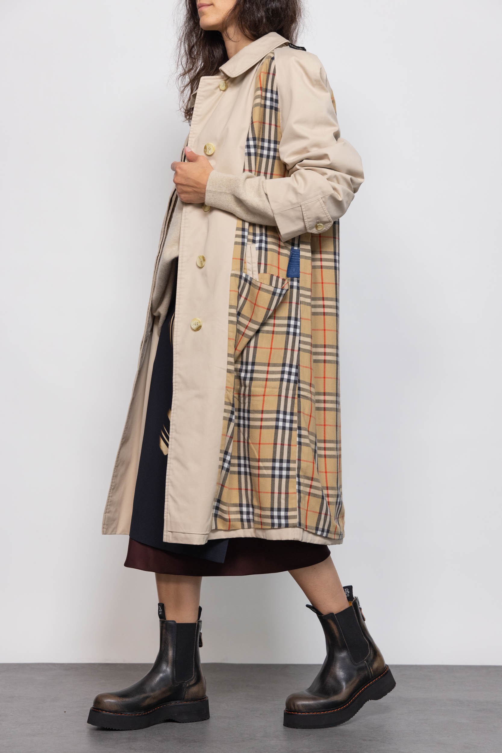 usund opretholde frokost Inside out'' Burberry trench